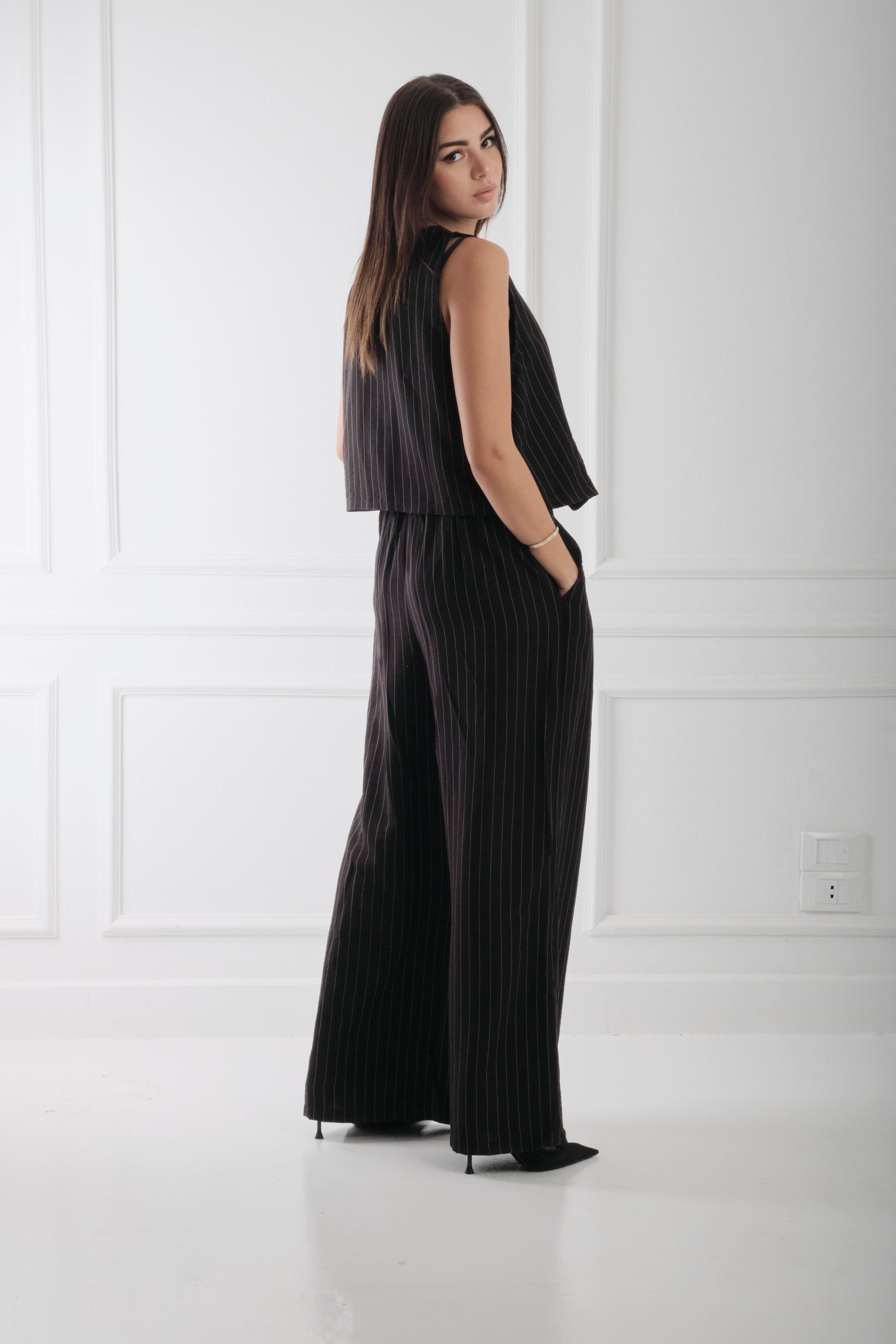 Sleek Suit-Black